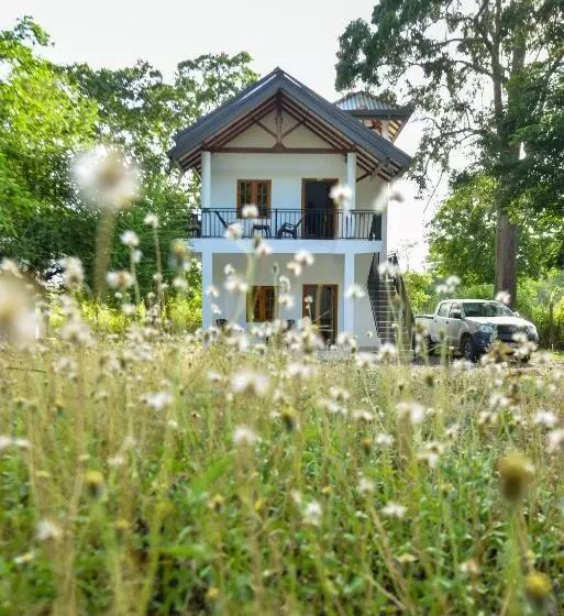 Hotelli Andarawewa Nature Resort