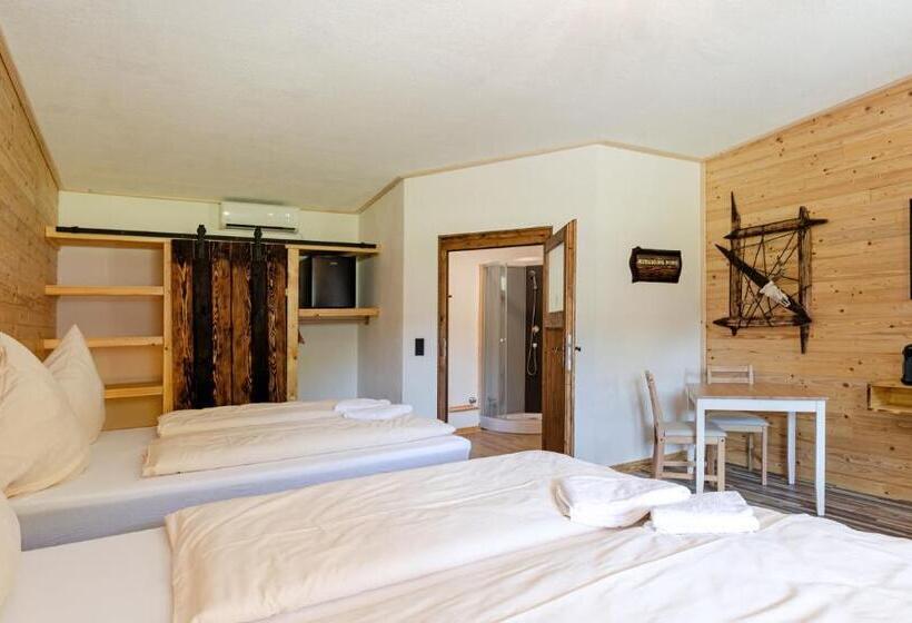 Zündstoff City Western Motel