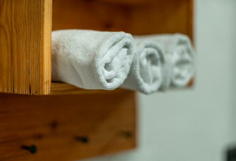 Zündstoff City Western Motel