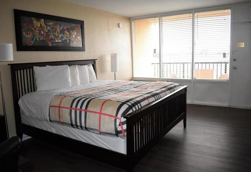 Hotel Apm Inn & Suites