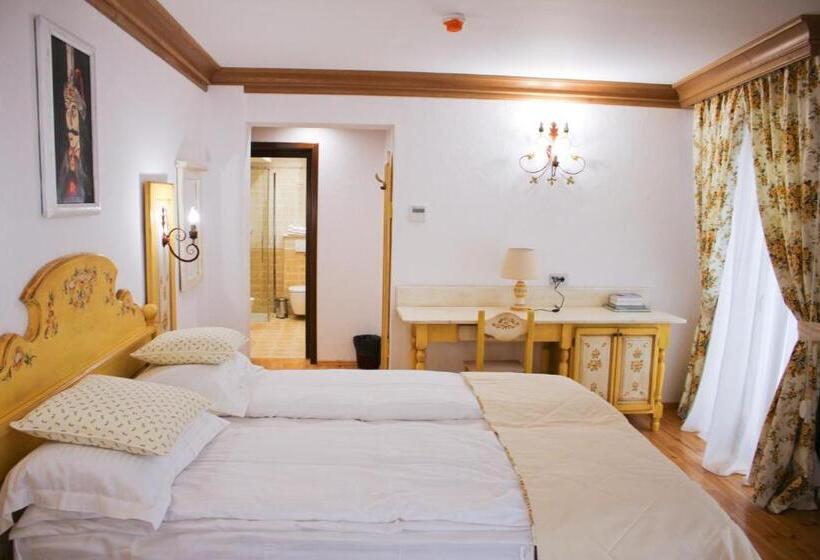 هتل Casa Comana Boutique