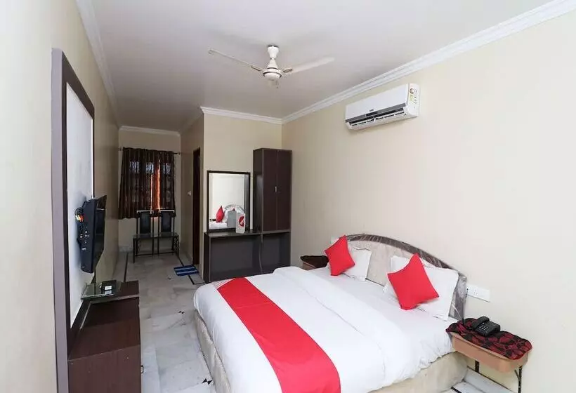 Hotel Oyo 26824 Shagun Palace