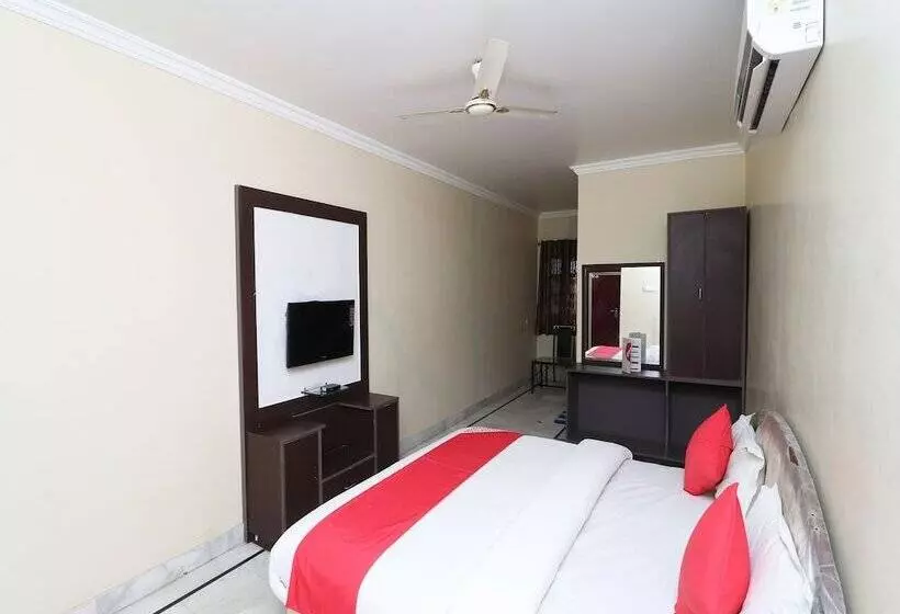 Hotel Oyo 26824 Shagun Palace