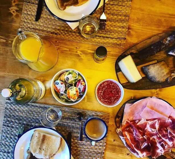 Aamiaismajoitus (B&B) Sports House Nord Sud