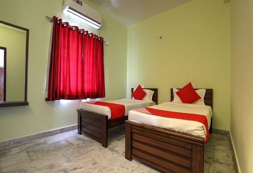 בית מלון כפרי Oyo 15168 Sucasa Homes