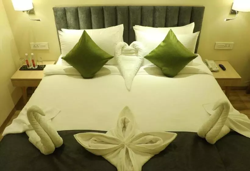 Hotel Regenta Central Harsha Vapi