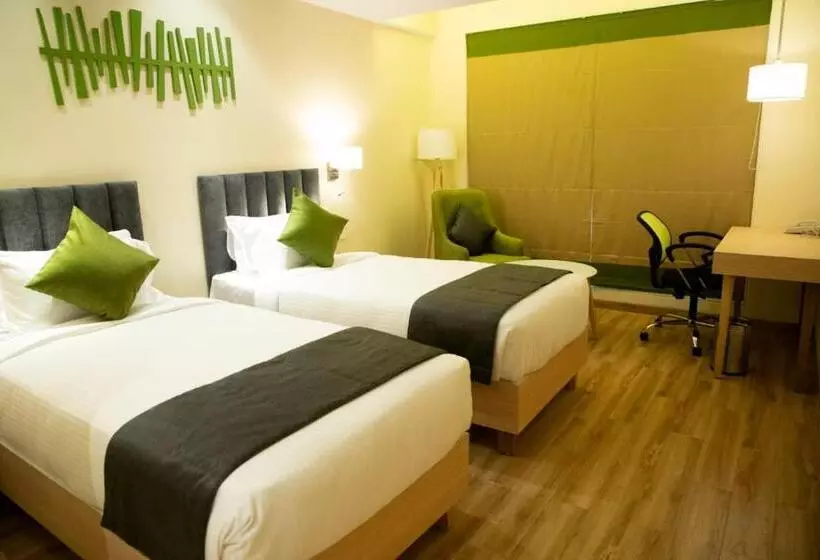 Hotel Regenta Central Harsha Vapi