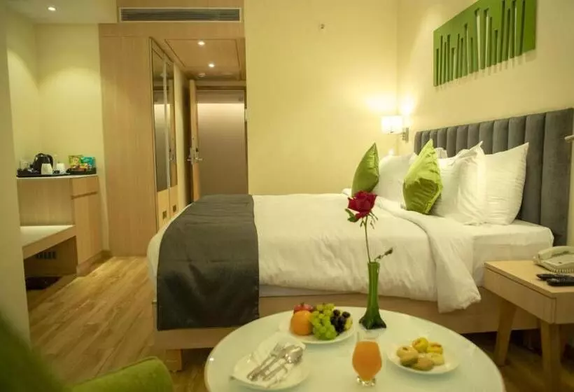 Hotel Regenta Central Harsha Vapi