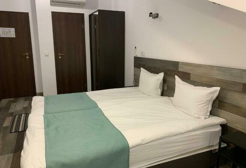 ベッドアンドブレックファースト Arte Hotel Rooms & Apartments