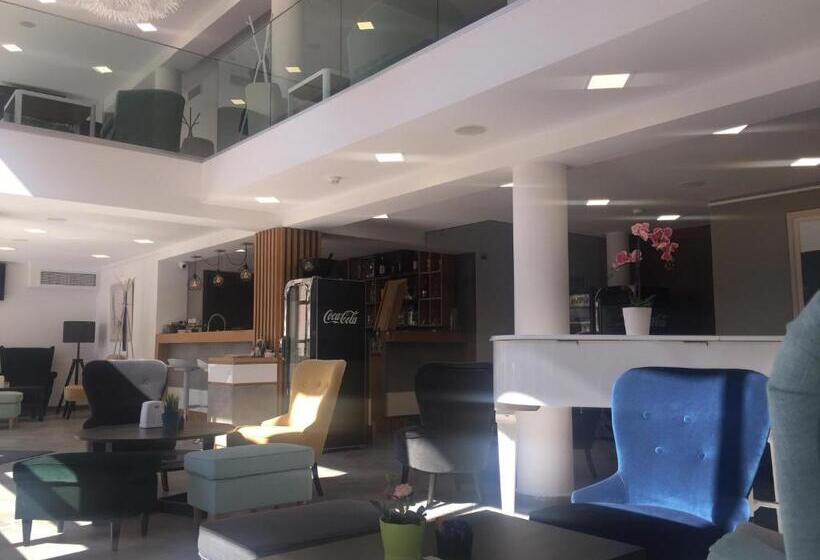 住宿加早餐 Arte Hotel Rooms & Apartments