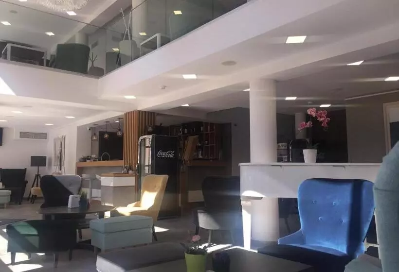 تختخواب و صبحانه Arte Hotel Rooms & Apartments