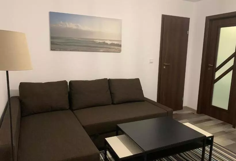 تختخواب و صبحانه Arte Hotel Rooms & Apartments