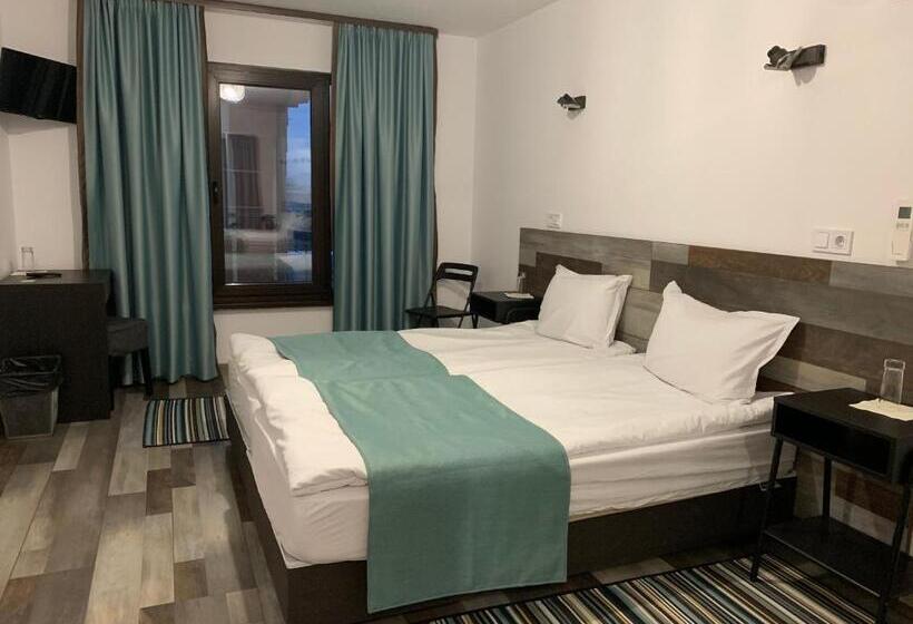 住宿加早餐 Arte Hotel Rooms & Apartments