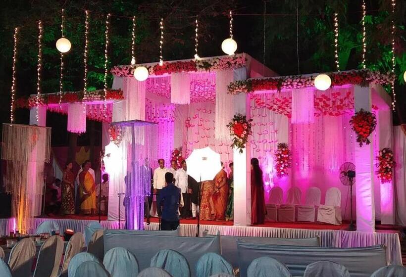 Hotell Mangal Residency Lonavala !! 600 Mts From Lonavala Railway Station !!