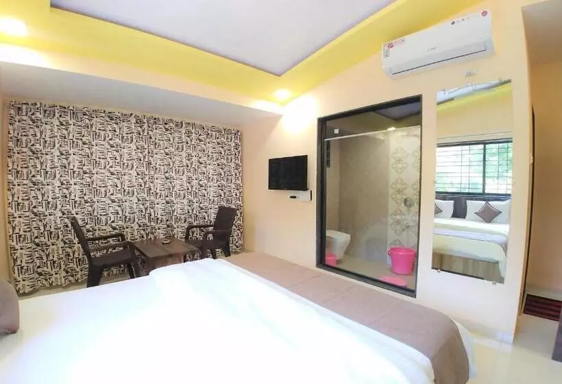 ホテル Mangal Residency Lonavala !! 600 Mts From Lonavala Railway Station !!
