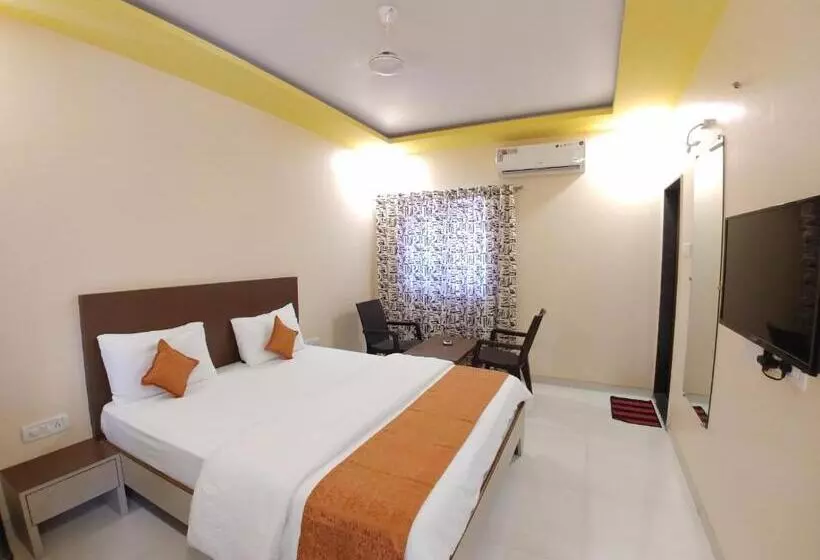ホテル Mangal Residency Lonavala !! 600 Mts From Lonavala Railway Station !!