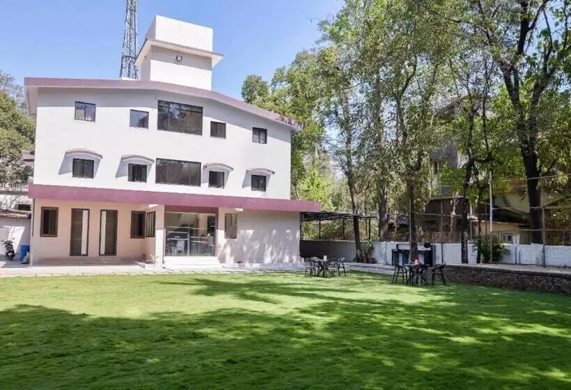 ホテル Mangal Residency Lonavala !! 600 Mts From Lonavala Railway Station !!