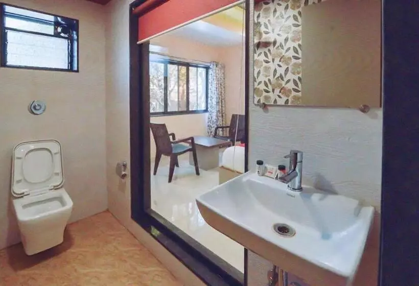 ホテル Mangal Residency Lonavala !! 600 Mts From Lonavala Railway Station !!