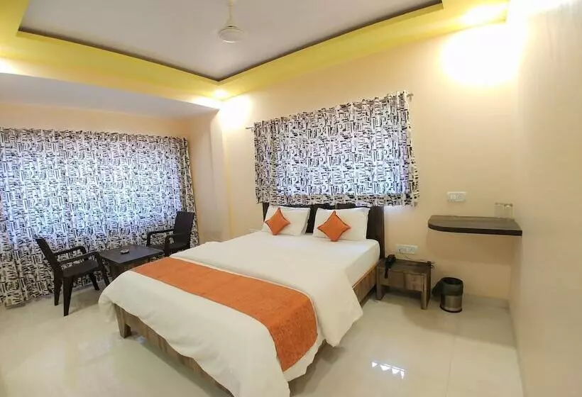 ホテル Mangal Residency Lonavala !! 600 Mts From Lonavala Railway Station !!