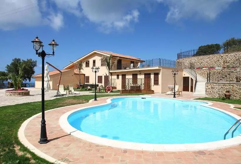 Sikelios Apartments