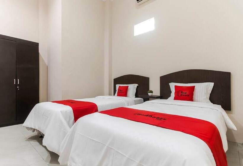 פנסיון Reddoorz At Ralica Grand Palladium Medan