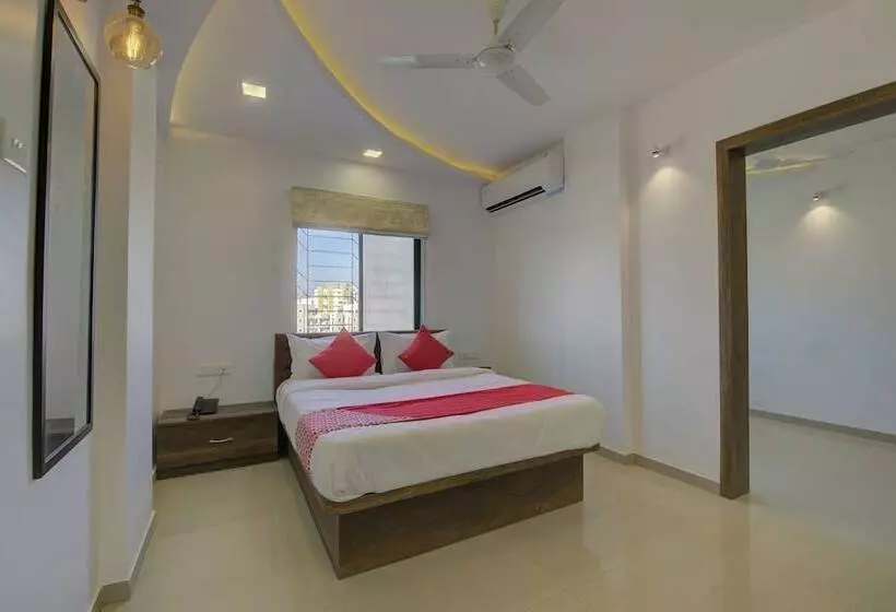 Super Hotel O Rk S Regency Near Navale Hospital Back Gate