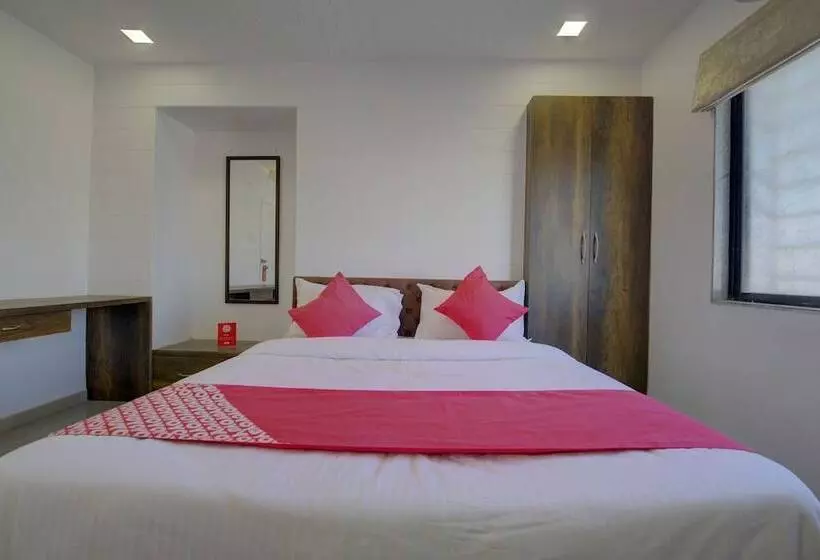 Super Hotel O Rk S Regency Near Navale Hospital Back Gate