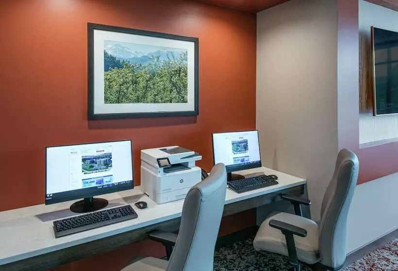 ホテル Hilton Garden Inn Wenatchee