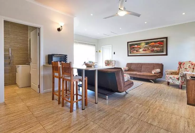 تختخواب و صبحانه Sunnyside Guesthouse