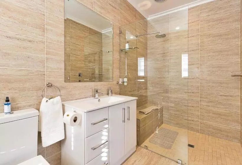 تختخواب و صبحانه Sunnyside Guesthouse