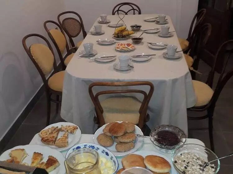 El Jardin De Su Merced B&b