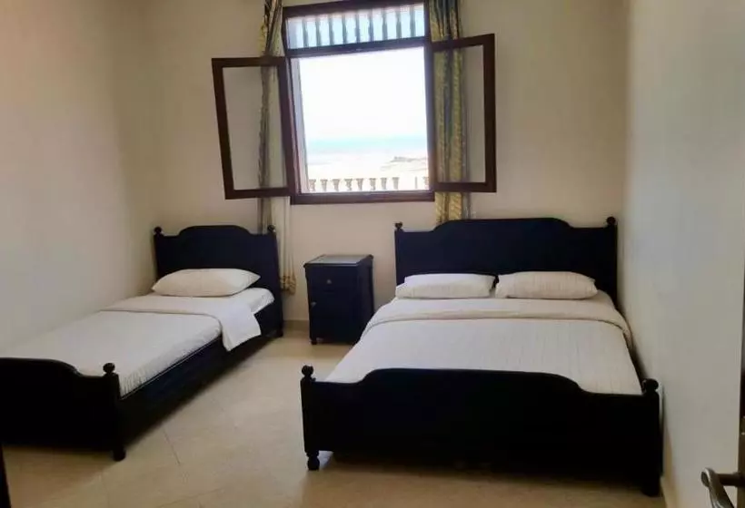 هتل Beach Club Legzira