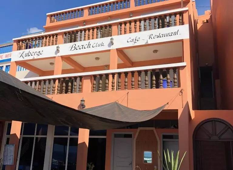 هتل Beach Club Legzira