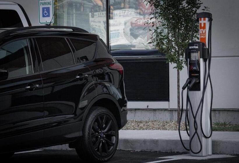 فندق Holiday Inn Express & Suites   Boston South   Randolph, An Ihg