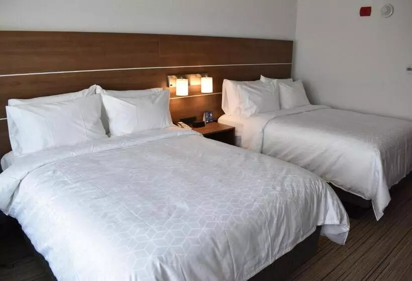 Hotelli Holiday Inn Express & Suites   Boston South   Randolph, An Ihg