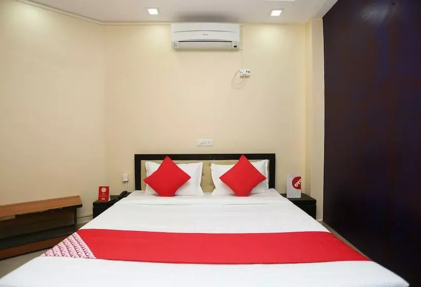 Oyo 22665 Hotel Dev Shree