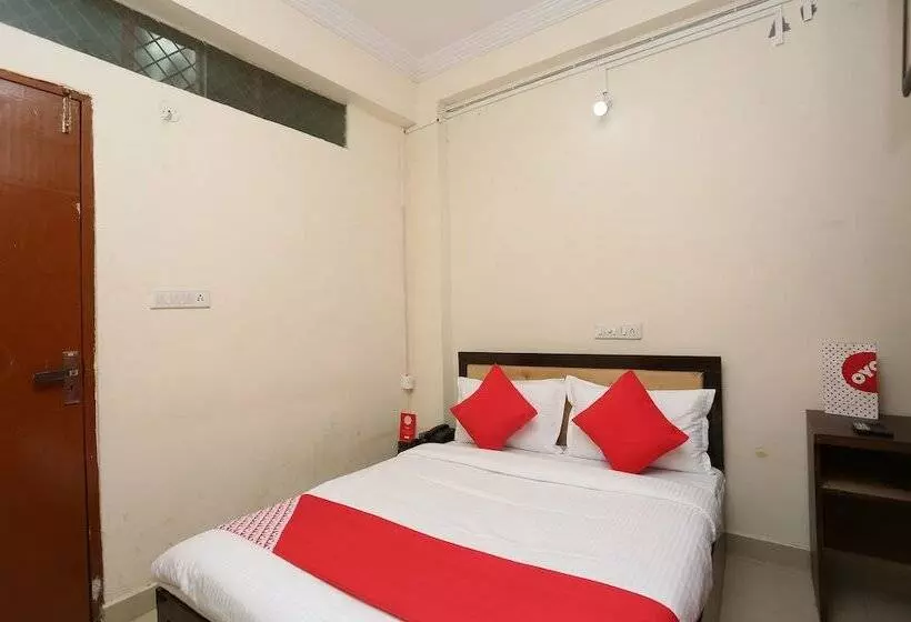 Oyo 22665 Hotel Dev Shree