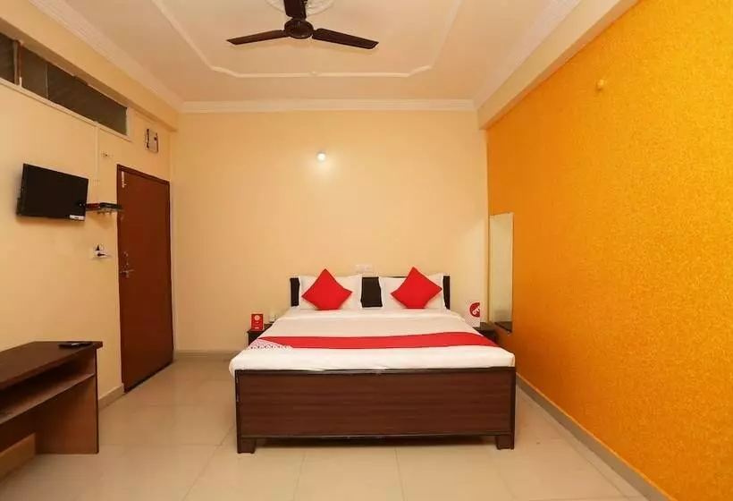 Oyo 22665 Hotel Dev Shree
