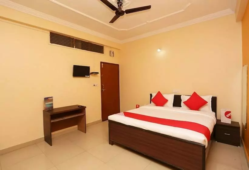 Oyo 22665 Hotel Dev Shree