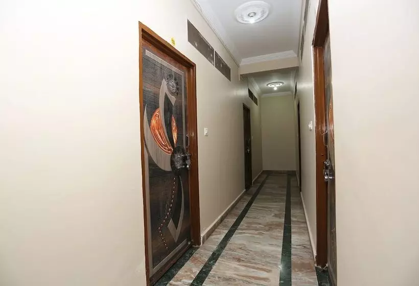 Oyo 22665 Hotel Dev Shree