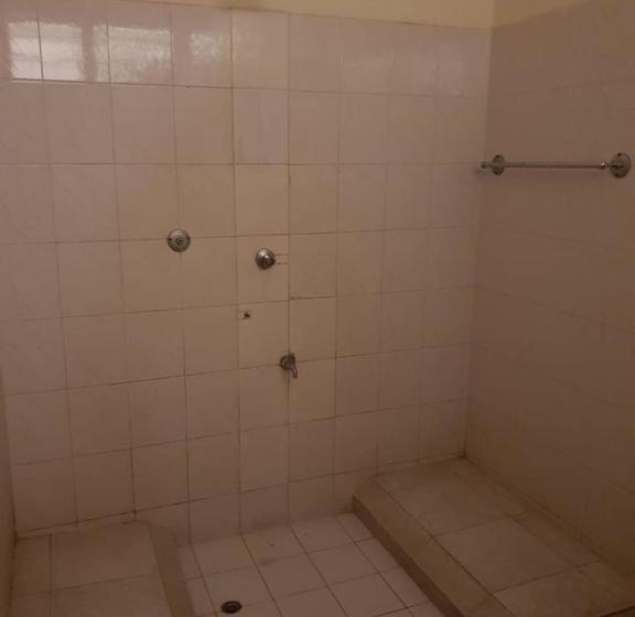 پانسیون Surahi Restaurant & Guest House