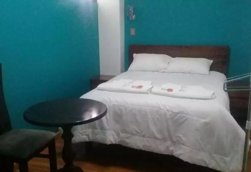 تختخواب و صبحانه Azul Real