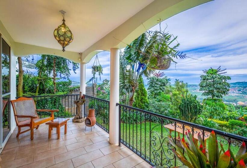 تختخواب و صبحانه Ewange A Casa Mia