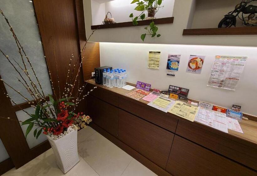 تختخواب و صبحانه Love Happiness Inn