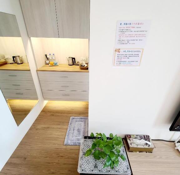 تختخواب و صبحانه Love Happiness Inn