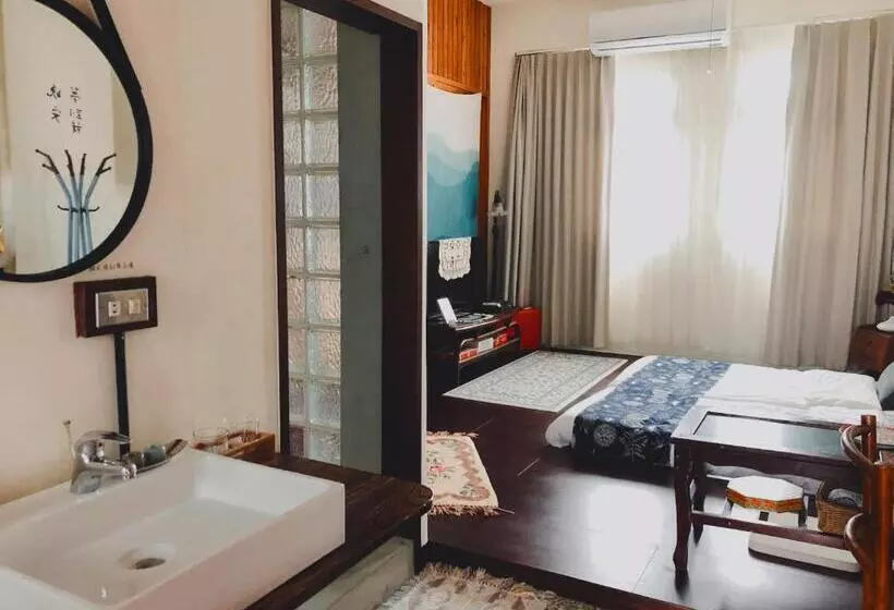 白紙寓所blank Slate B&b 鄰近夜市四人包棟
