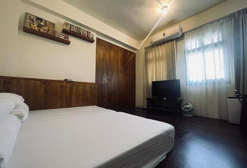 白紙寓所blank Slate B&b 鄰近夜市四人包棟