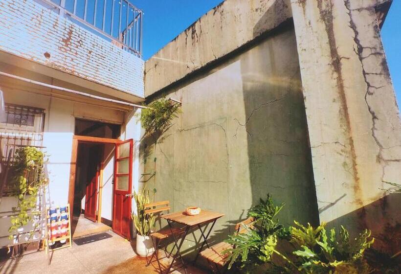 白紙寓所blank Slate B&b 鄰近夜市四人包棟