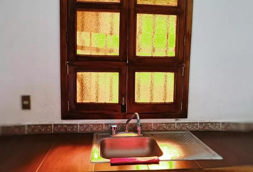 پانسیون Hostal Casona Nogueras