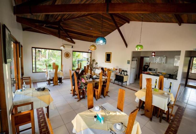 پانسیون Pousada Cachoeira Poço Encantado